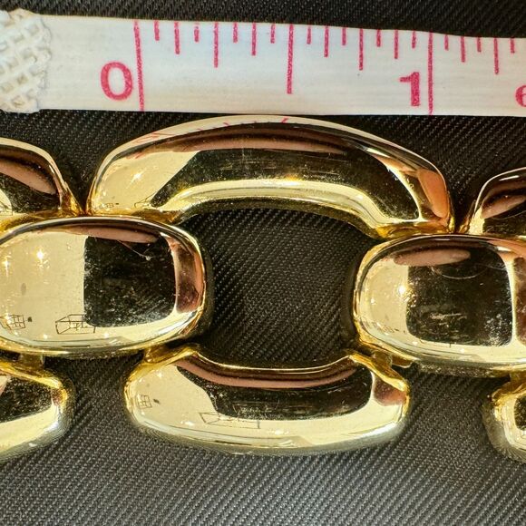 Gold Tone Chunky Oversized Chain Link Fashion Necklace - Picture 6 of 6